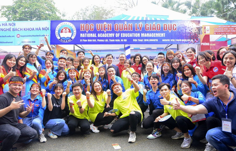 SV Học viện Quản lý Giáo dục được phát huy khả năng, tự rèn luyện, phấn đấu và trưởng thành trong các phong trào.