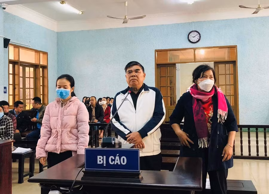 3 bị cáo tại phiên toà.