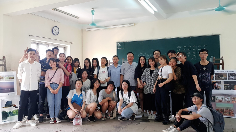 Sinh viên các ngành thiết kế, kiến trúc Trường ĐH Mở Hà Nội luôn tự tin, năng động và sáng tạo.