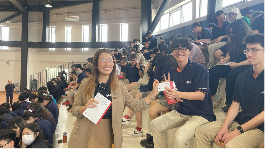 Các bạn học sinh tìm hiểu về Linearthinking. Các bạn học sinh tìm hiểu về Linearthinking.