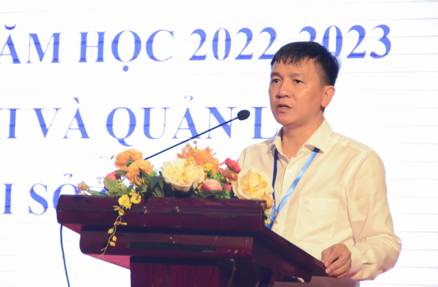 PGS.TS Phạm Quốc Khánh báo cáo tại hội nghị PGS.TS Phạm Quốc Khánh báo cáo tại hội nghị