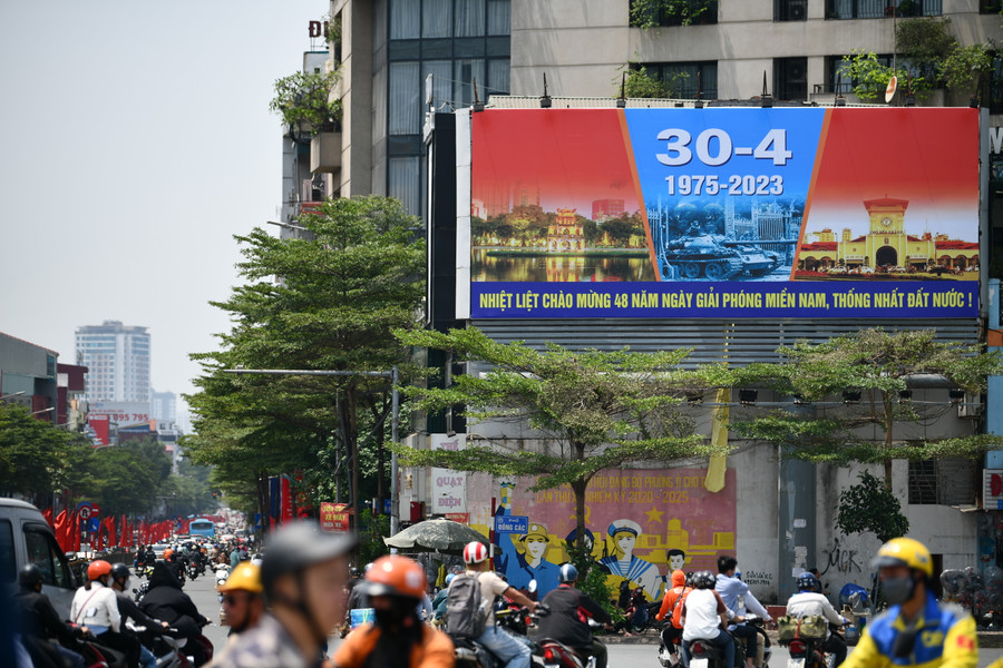 Đây là dịp quan trọng để người dân Hà Nội cùng các du khách đến thăm Thủ đô có thể chiêm ngưỡng vẻ đẹp lộng lẫy của ngày lễ, đồng thời bày tỏ lòng biết ơn sâu sắc đến bậc cha ông đã hy sinh nhằm đem lại độc lập, tự do và hạnh phúc cho đất nước. Đây là dịp quan trọng để người dân Hà Nội cùng các du khách đến thăm Thủ đô có thể chiêm ngưỡng vẻ đẹp lộng lẫy của ngày lễ, đồng thời bày tỏ lòng biết ơn sâu sắc đến bậc cha ông đã hy sinh nhằm đem lại độc lập, tự do và hạnh phúc cho đất nước.