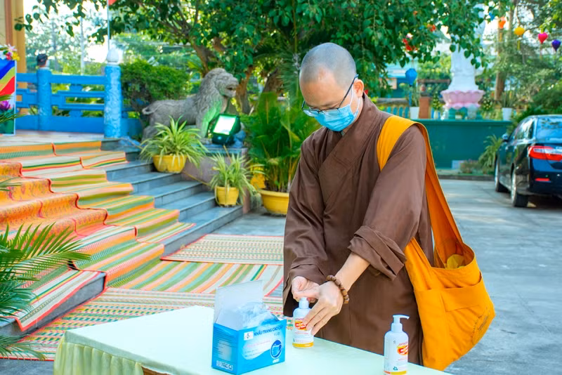 Đại lễ Phật Đản “5K” giữa mùa dịch Covid-19 ảnh 4