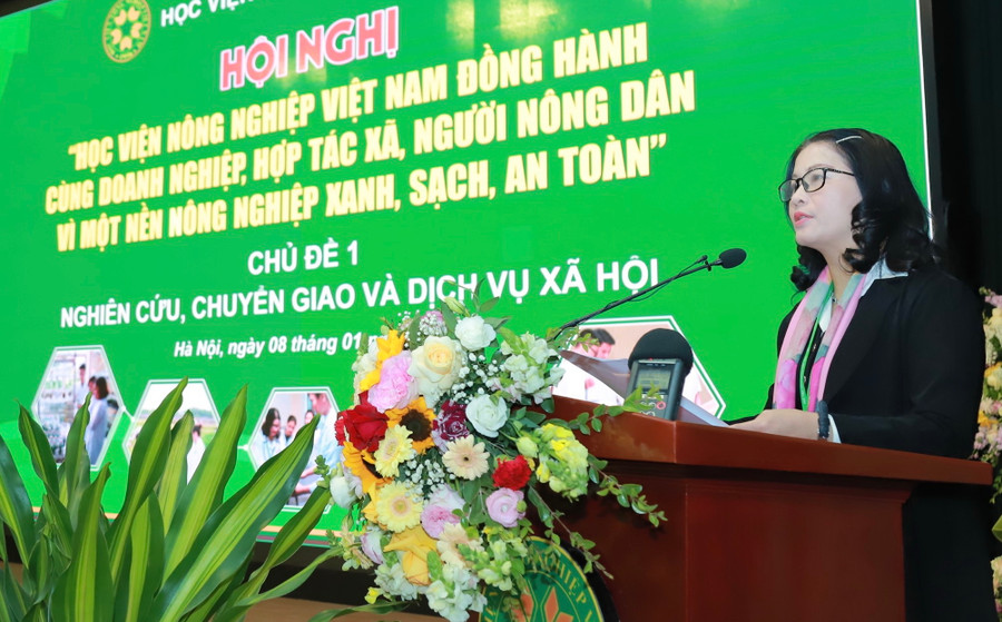 GS.TS Nguyễn Thị Lan - Giám đốc Học viện Nông nghiệp Việt Nam phát biểu tại chương trình. GS.TS Nguyễn Thị Lan - Giám đốc Học viện Nông nghiệp Việt Nam phát biểu tại chương trình.