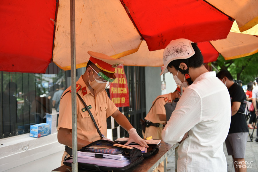 Xuống đường cùng Tổ công tác đặc biệt: Kiến nghị xử lý đơn vị cấp giấy không đúng người đúng việc ảnh 6