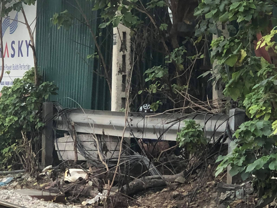 Nhiều đối tượng bất chấp nơi công cộng vẫn ngang nhiên vào trong để tiêm chích.