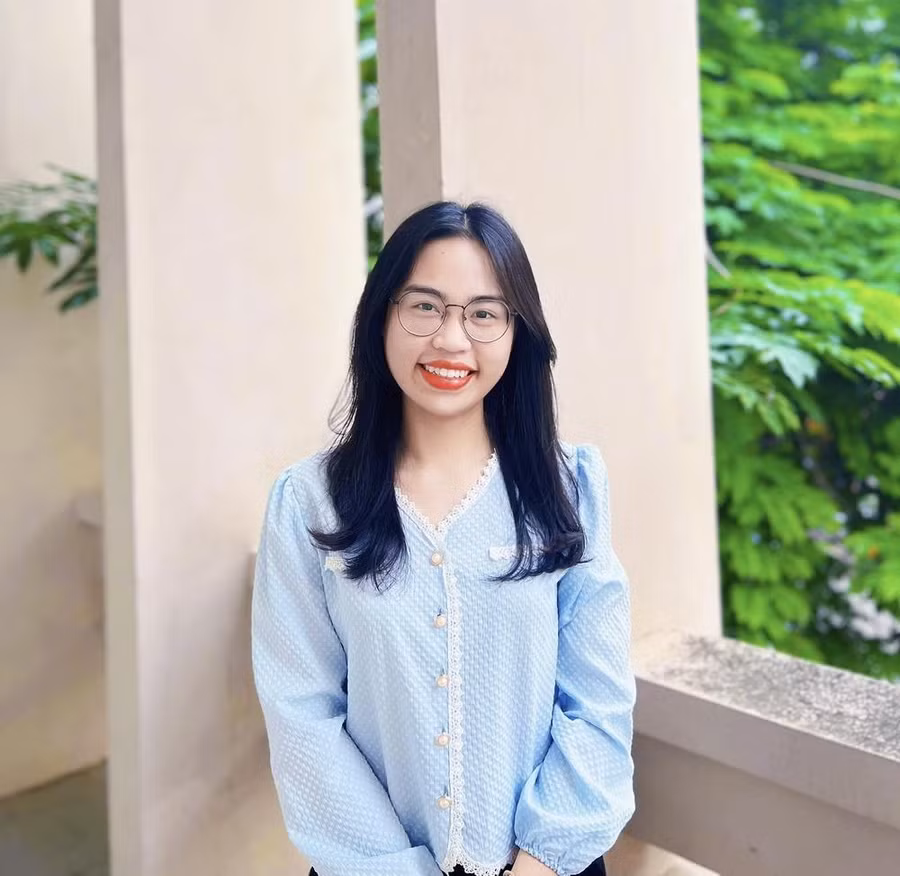 Hồng Nhung có điểm học tập trung bình chung toàn khóa (GPA) đạt 3.86/4.0 và là sinh viên xuất sắc toàn khoá 2018 - 2022