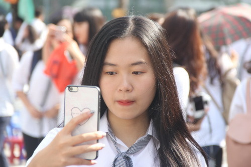 Làm duyên một chút trong ngày khai giảng Làm duyên một chút trong ngày khai giảng