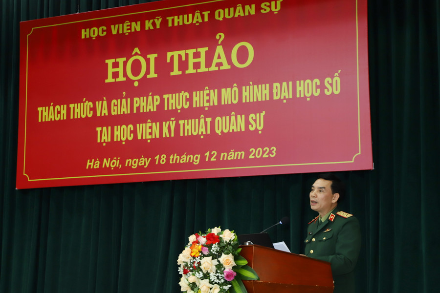 Trung tướng, GS.TS Lê Minh Thái - Giám đốc Học viện Kỹ thuật Quân sự phát biểu tại hội thảo. Trung tướng, GS.TS Lê Minh Thái - Giám đốc Học viện Kỹ thuật Quân sự phát biểu tại hội thảo.