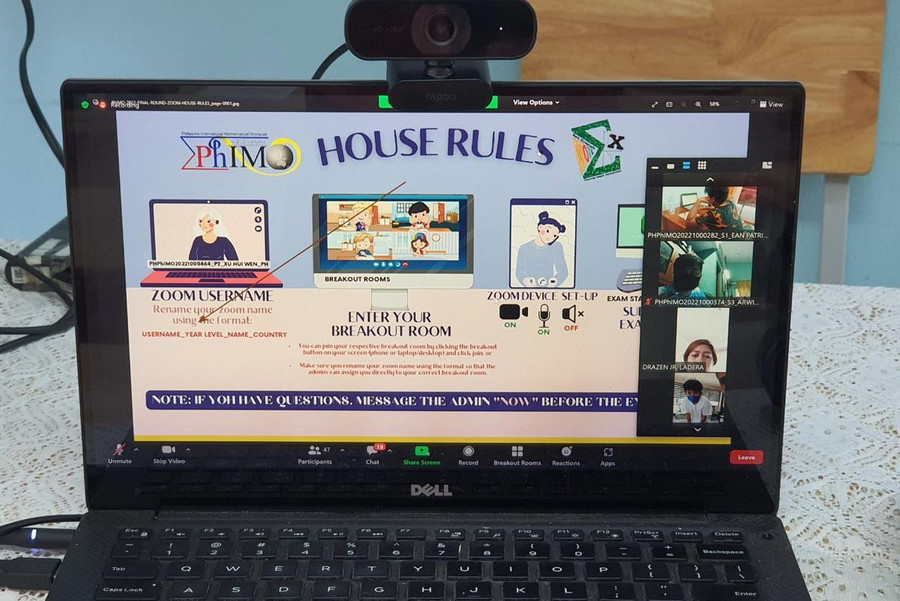 Mỗi phòng thi được trang bị hệ thống camera kết nối để Ban tổ chức quốc tế theo dõi, giám sát việc làm bài của thí sinh tất cả các nước tham dự. Mỗi phòng thi được trang bị hệ thống camera kết nối để Ban tổ chức quốc tế theo dõi, giám sát việc làm bài của thí sinh tất cả các nước tham dự.