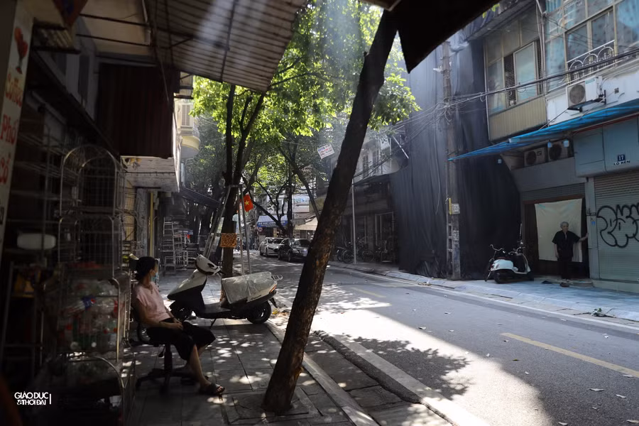 Nhiều tuyến phố cổ tại Hà Nội đã trở lại với những hình ảnh quen thuộc trước đây.