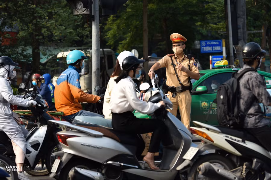 Lực lượng CSGT được tăng cường để giảm thiếu tối đa hiện tượng ùn tắc.