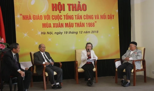 Nhà giáo Đặng Thị Thanh Bình và các nhà giáo đi B chia sẻ về ký ức thời kỳ làm giáo dục trong bom đạn