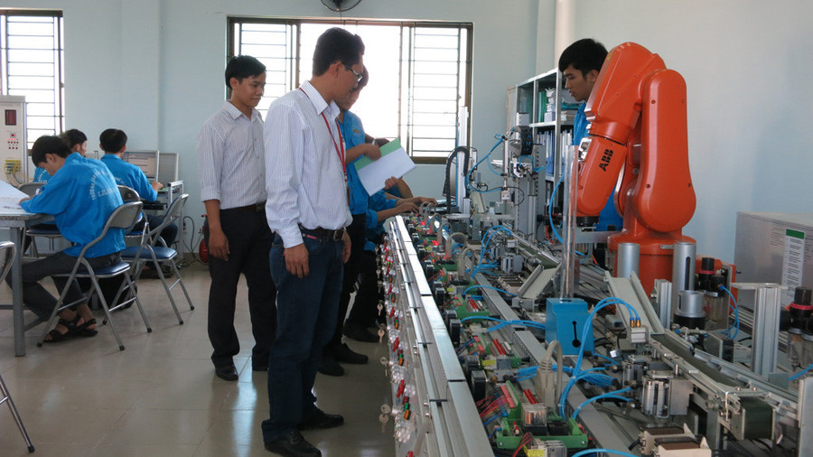 Bộ LĐTBXH trả lời chất vấn về rà soát, sắp xếp các trường nghề
