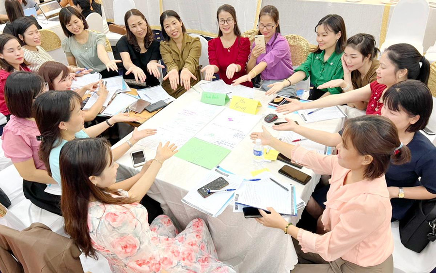 Tinh thần đoàn kết, yêu thương là đây. Tinh thần đoàn kết, yêu thương là đây.