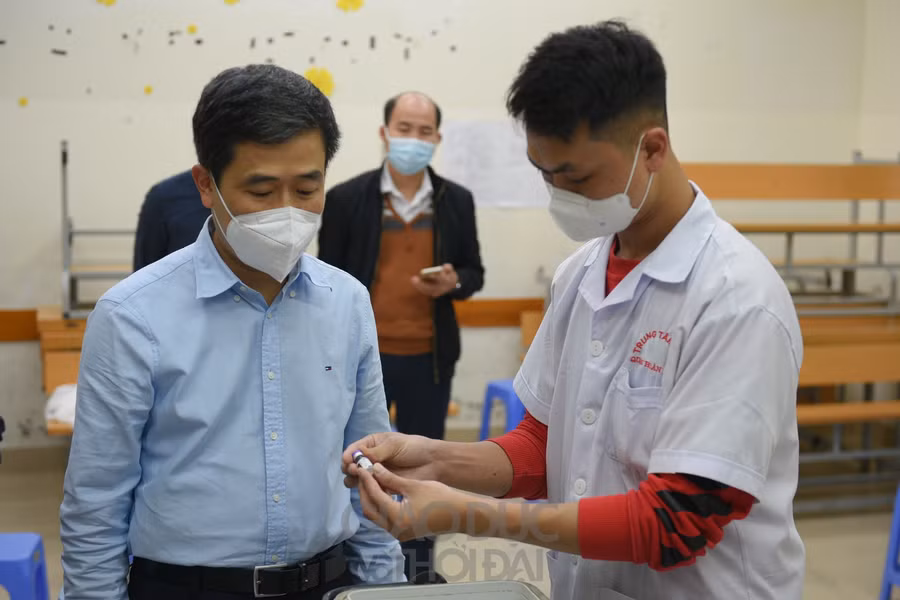 Điểm tiêm tiếp nhận vắc xin.