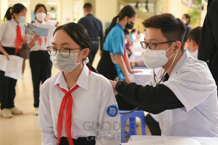 Trong đợt tiêm này, với các trẻ bị mắc Covid-19 trên 3 tháng sẽ thực hiện tiêm vắc xin trước.