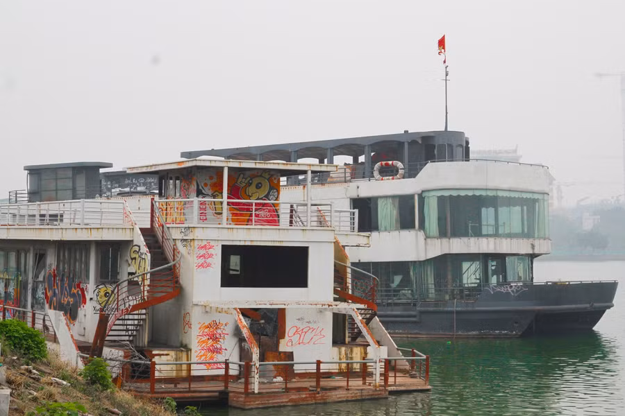 Ngày 7/2/2017, UBND TP. Hà Nội đã có Văn bản số 38/TB-UBND về việc kiểm tra và giải quyết các kiến nghị liên quan đến hoạt động kinh doanh ở khu vực hồ Tây của các doanh nghiệp.