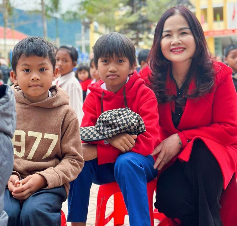 Học sinh Quảng Trị nhận được sự quan tâm, hỗ trợ trước thềm Xuân. Học sinh Quảng Trị nhận được sự quan tâm, hỗ trợ trước thềm Xuân.