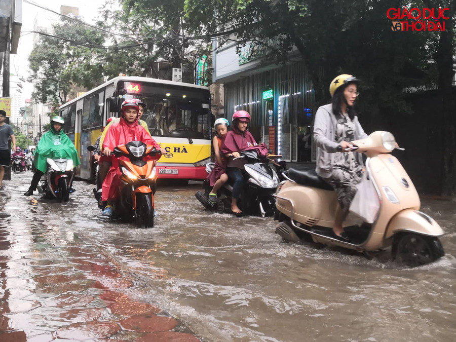 Vũ Trọng Phụng cũng là một tuyến phố thường xuyên xảy ra ngập úng