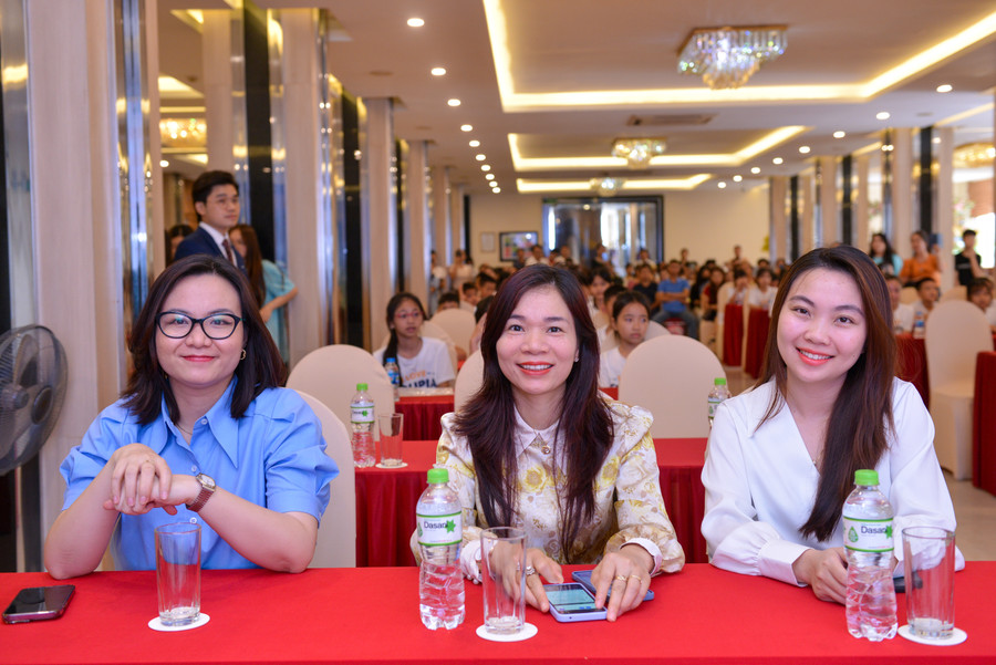 Khách mời có mặt tại sự kiện. Khách mời có mặt tại sự kiện.