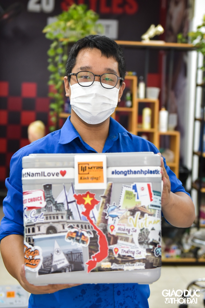 Mỗi thùng sẽ đựng được khoảng 12-14 cốc.