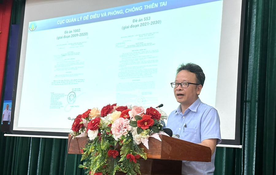 Đại diện Bộ GD&ĐT triển khai nội dung tập huấn - Ảnh: Thành Tâm. Đại diện Bộ GD&ĐT triển khai nội dung tập huấn - Ảnh: Thành Tâm.