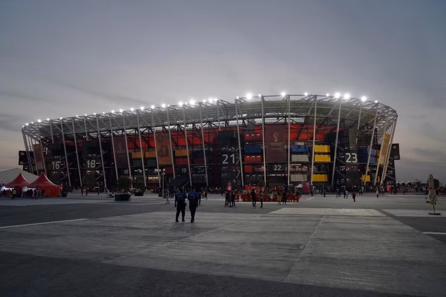 Sân vận động 974 trước giờ diễn ra trận đấu giữa Bồ Đào Nha và Ghana tại bảng H World Cup 2022. [Sorin Furcoi/Al Jazeera].