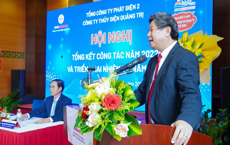 Ông Trương Hoàng Vũ - thành viên HĐQT, TGĐ EVNGENCO2 phát biểu chỉ đạo tại Hội nghị.