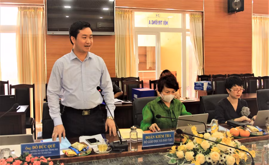 TS Đỗ Đức Quế - Phó Vụ trưởng Vụ GDTrH phát biểu trong buổi làm việc với Sở GD&amp;ĐT.