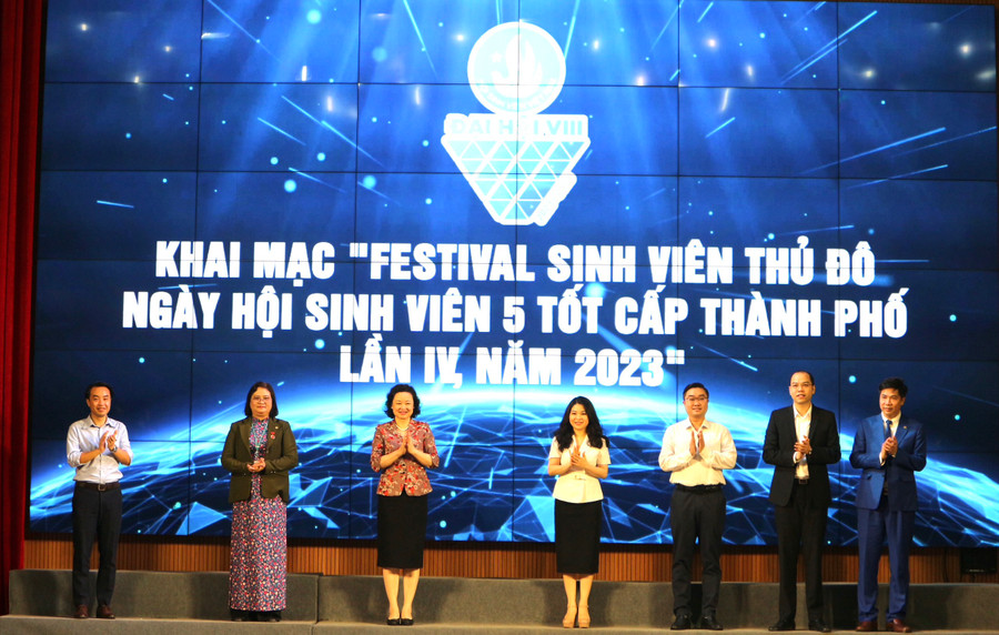 Khai mạc Festival sinh viên Thủ đô và Ngày hội &quot;Sinh viên 5 tốt&quot;.