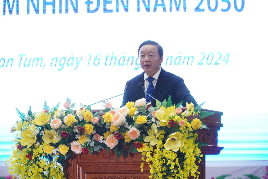 Phó Thủ tướng Trần Hồng Hà phát biểu tại Hội nghị. Phó Thủ tướng Trần Hồng Hà phát biểu tại Hội nghị.