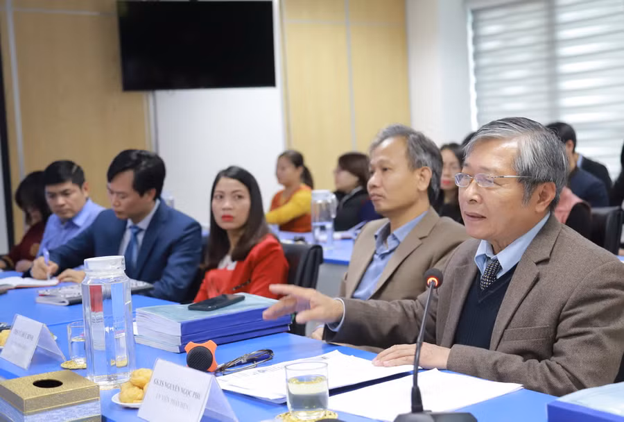 Các nhà khoa học phản biện Chương trình “Giáo dục giá trị sống, kĩ năng sống trên cơ sở phát huy di sản các nhà khoa học Việt Nam”