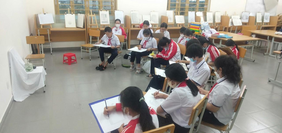 Học sinh Trường THCS và THPT Liên Việt Kon Tum trong tiết tự chọn nghệ thuật, giúp các em phát huy được năng khiếu, sở trường của bản thân. Học sinh Trường THCS và THPT Liên Việt Kon Tum trong tiết tự chọn nghệ thuật, giúp các em phát huy được năng khiếu, sở trường của bản thân.