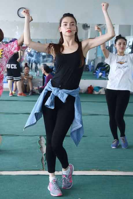 Mix do den phong gym sanh dieu nhu sao - Anh 2