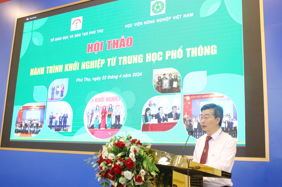 TS Nguyễn Công Tiệp - Phó Giám đốc Học viện Nông nghiệp Việt Nam phát biểu tại hội thảo.