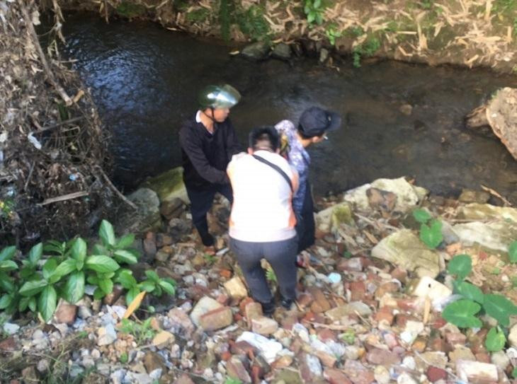 Đối tượng Vũ bị cơ quan công an bắt giữ.