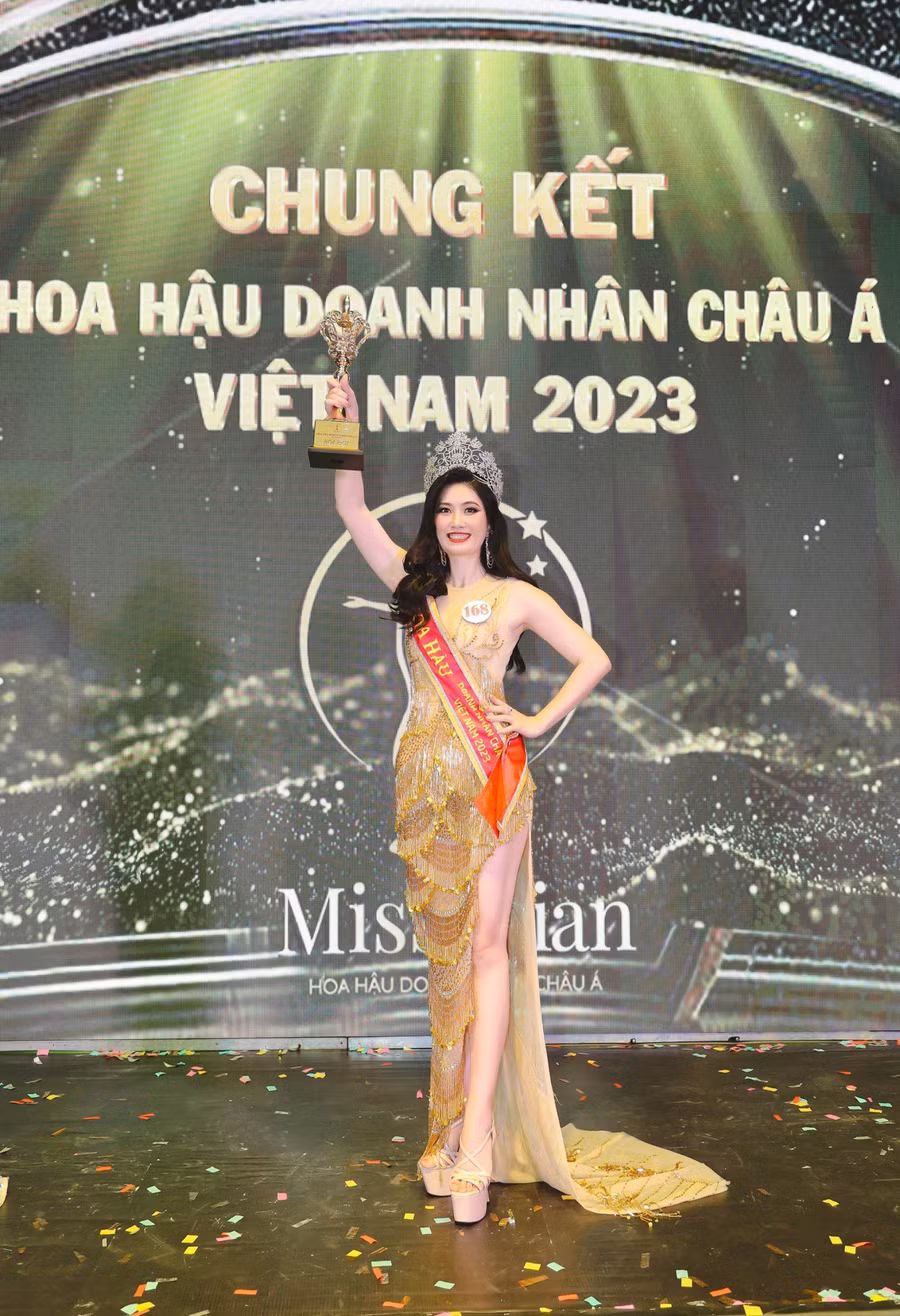 Doanh nhân Lê Thị Thơ đăng quang Hoa hậu Doanh nhân Châu Á Việt Nam 2023.