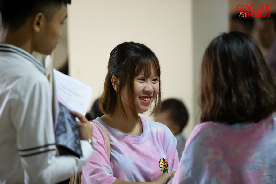 Mùa tựu trường đang được diễn ra tại rất nhiều trường trên cả nước, những tân sinh viên rạng ngời khi lần đầu tiên bước chân vào giảng đường đại học