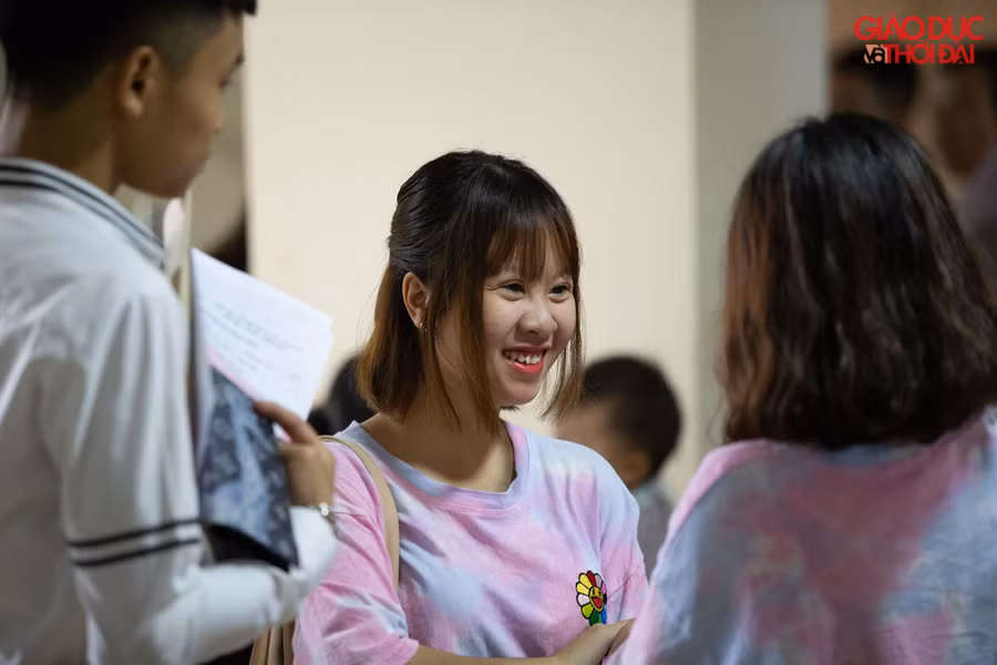 Mùa tựu trường đang được diễn ra tại rất nhiều trường trên cả nước, những tân sinh viên rạng ngời khi lần đầu tiên bước chân vào giảng đường đại học