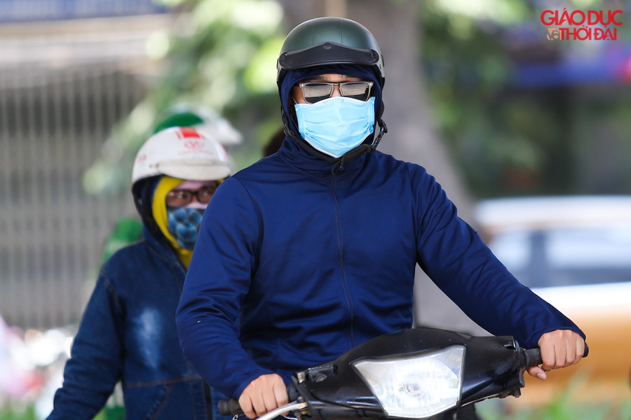 Cùng với đó TT khí tượng thuỷ văn T.Ư cũng đưa ra cấp độ rủi ro thiên tai do nắng nóng: cấp 1 cho những ngày nắng nóng gần đây