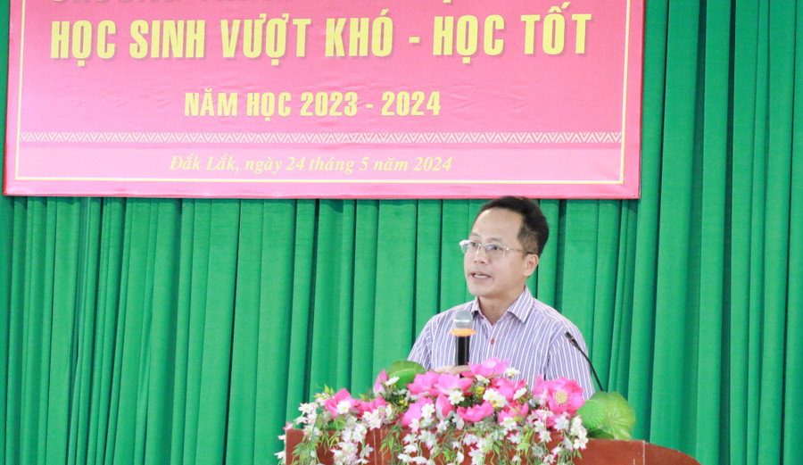 Ông Nguyễn Thành Anh - Phó Giám đốc NXBGD Việt Nam phát biểu. (Ảnh: TT)