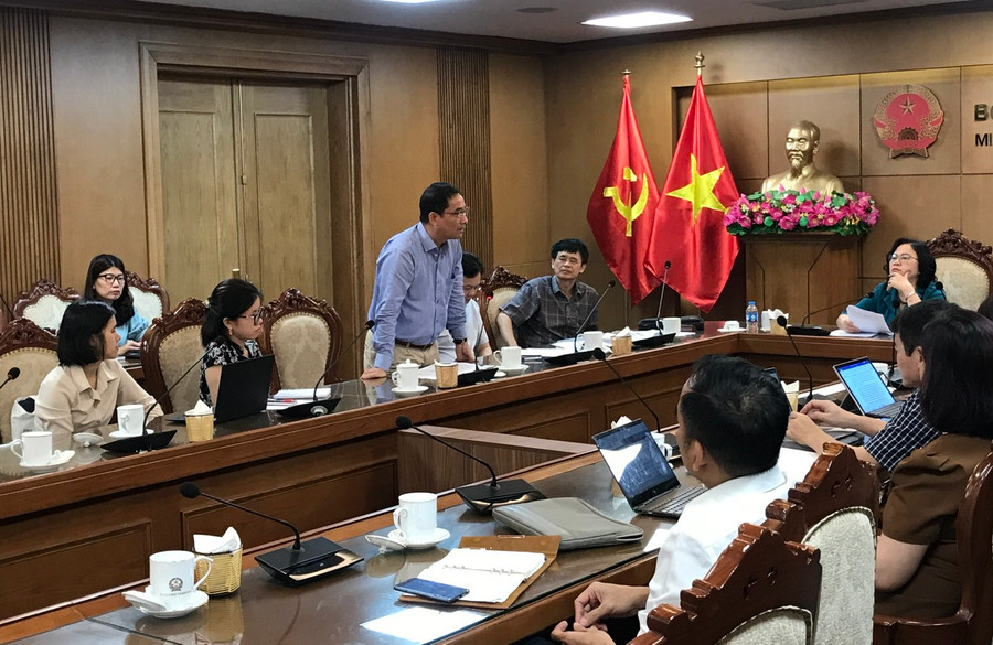 Các ý kiến đóng góp thể hiện tinh thần trách nhiệm cao. Các ý kiến đóng góp thể hiện tinh thần trách nhiệm cao.