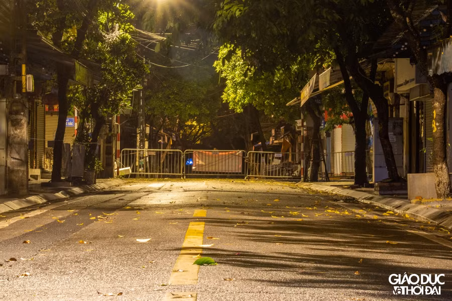 Có một Hà Nội bình yên đến ngỡ ngàng giữa mùa Covid ảnh 14