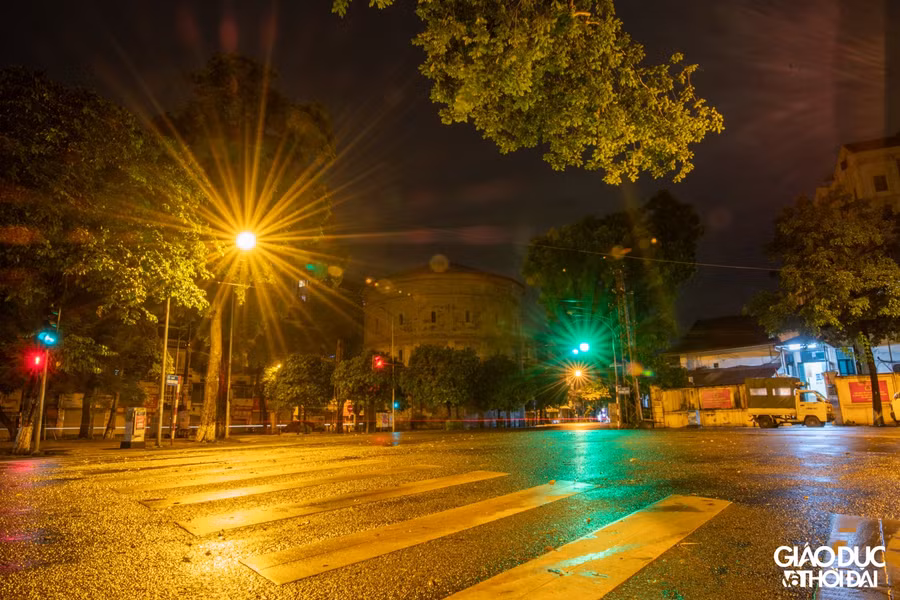 Có một Hà Nội bình yên đến ngỡ ngàng giữa mùa Covid ảnh 12