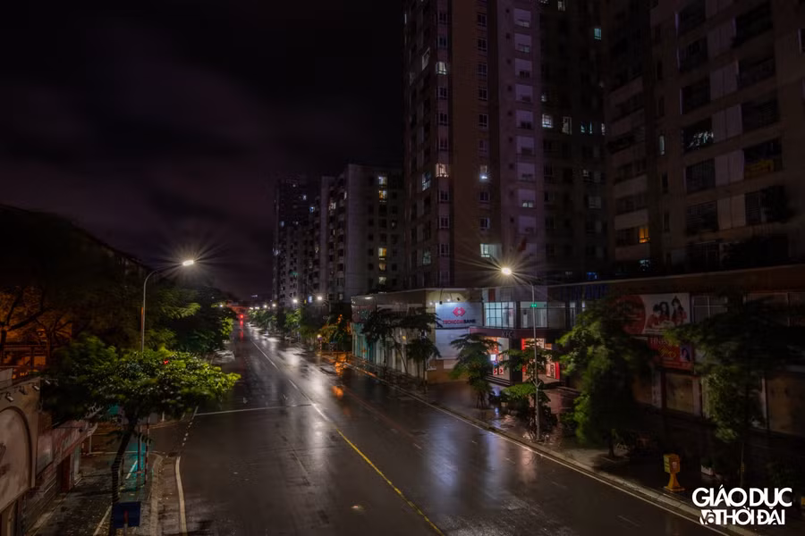 Có thể nói đây là cảnh tượng xưa nay chưa từng có ở Hà Nội, ngay cả những dịp lễ, Tết...