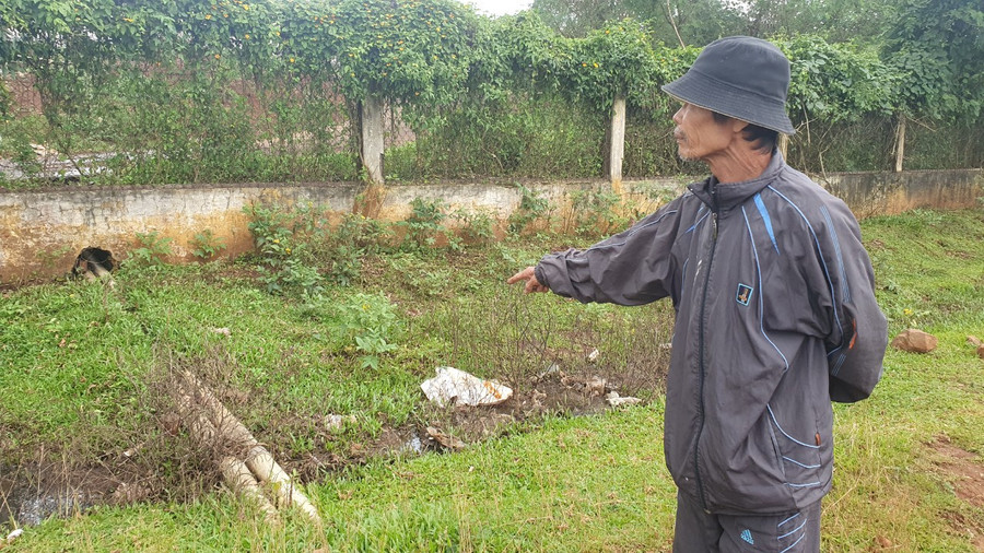 Nước thải theo các đường ống, rò rỉ ra bên ngoài phát sinh ô nhiễm.