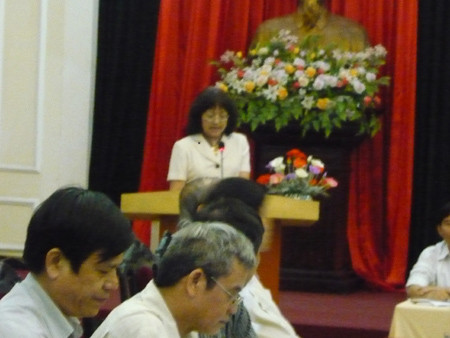 Bà Nguyễn Thị Lê Hương, Vụ phó Vụ GD ĐH báo cáo về tình hình chuẩn bị thi tuyển sinh ĐH, CĐ hệ CQ năm 2009 Vụ phó Vụ GD ĐH (Bộ GD-ĐT) báo cáo về tình hình chuẩn bị thi tuyển sinh ĐH, CĐ năm 2009