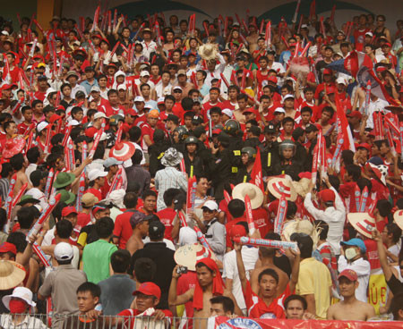 Hội CĐV Hải Phòng sẽ không được phép đến sân khách cổ vũ cho đội nhà Hội CĐV Hải Phòng sẽ không được phép đến sân khách cổ vũ cho đội nhà