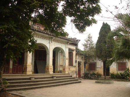 UBND xã vốn là dinh thự của quan lại trước cách mạng